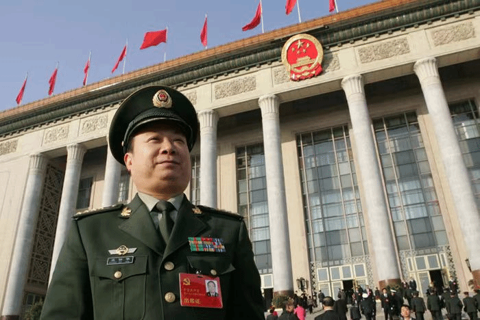 庄仕华：一把手术刀，刻下边疆四十载的仁心与忠诚